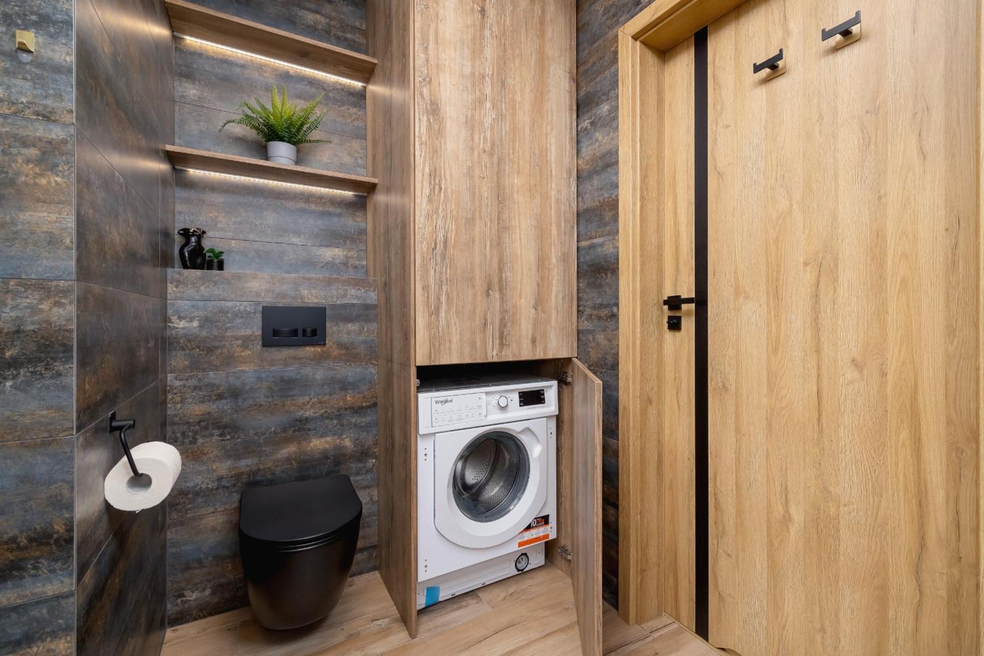 Exclusive Apartment In Katowice With Balcony, Parking, Gym And Sauna By Noclegi Renters Extérieur photo