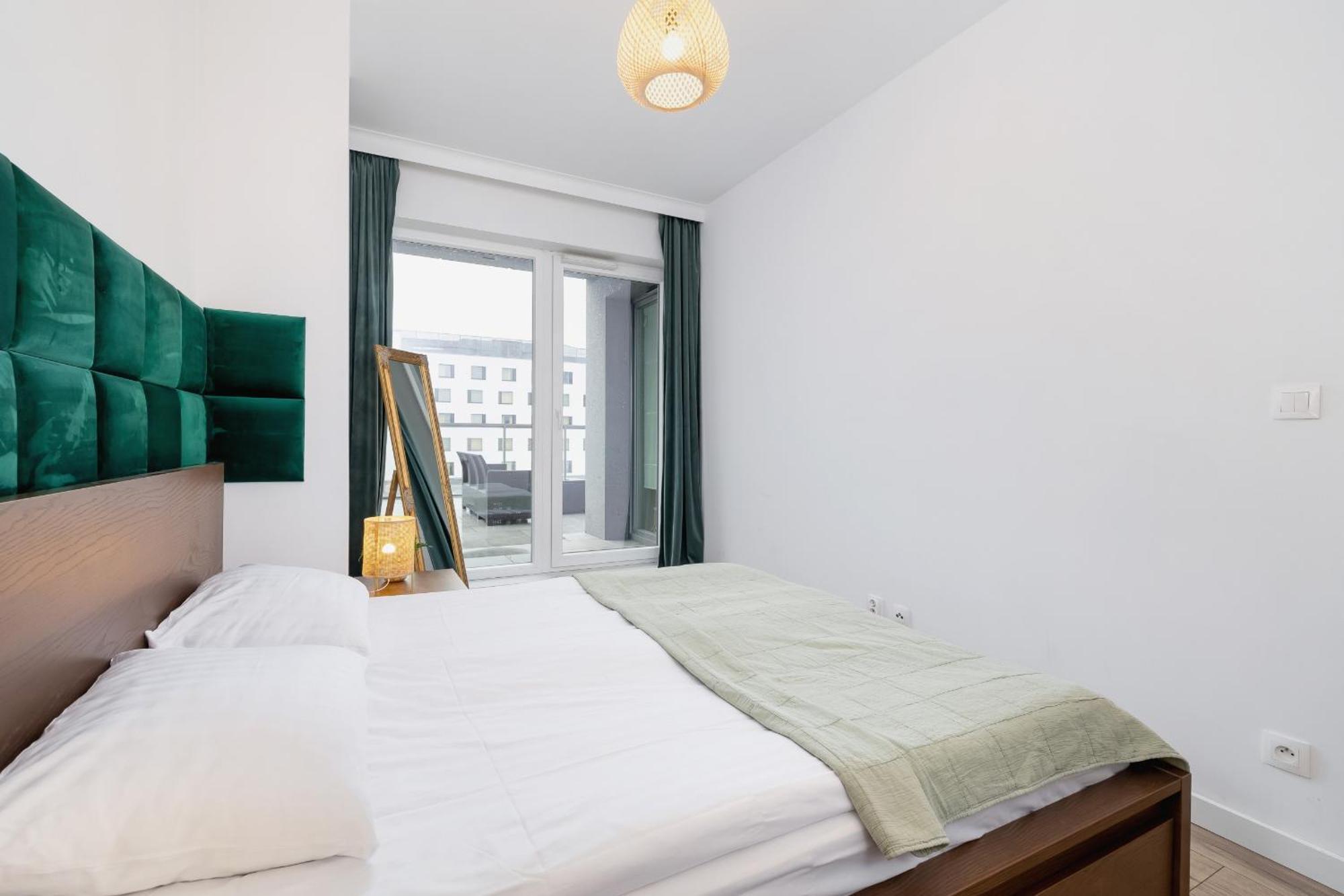 Exclusive Apartment In Katowice With Balcony, Parking, Gym And Sauna By Noclegi Renters Extérieur photo