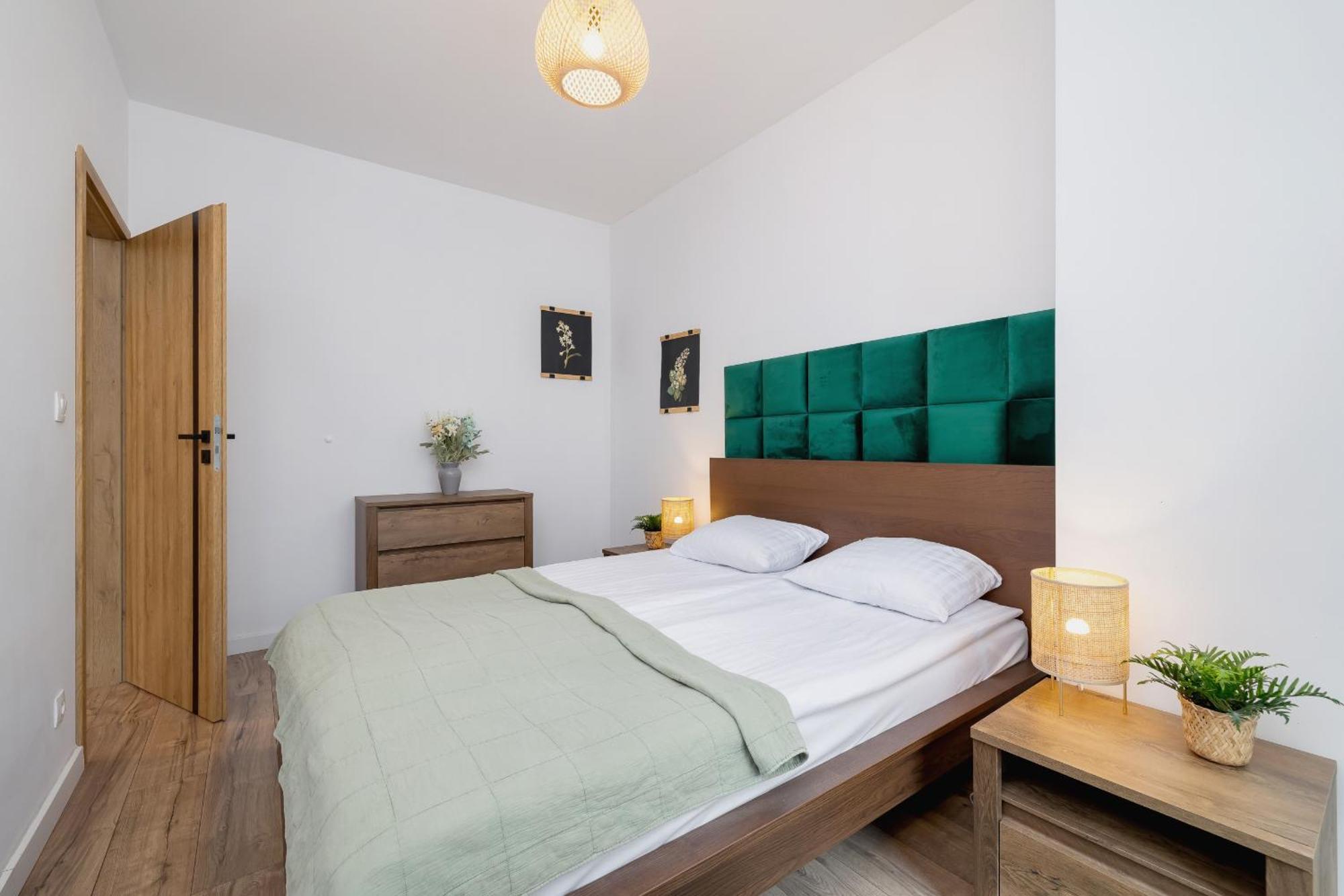Exclusive Apartment In Katowice With Balcony, Parking, Gym And Sauna By Noclegi Renters Extérieur photo