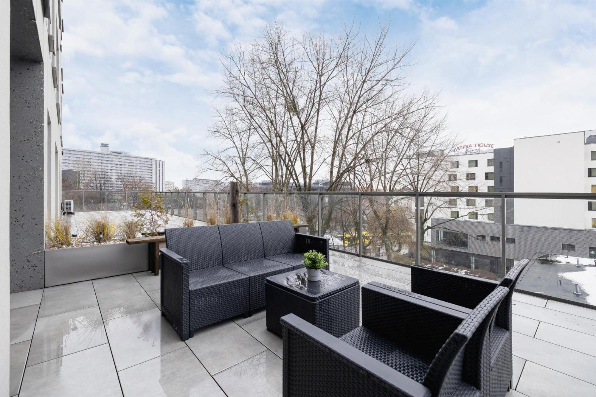 Exclusive Apartment In Katowice With Balcony, Parking, Gym And Sauna By Noclegi Renters Extérieur photo