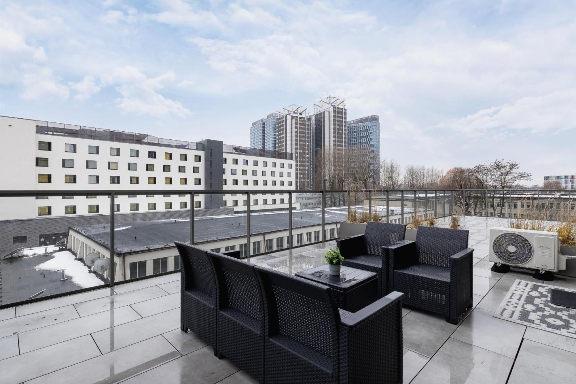 Exclusive Apartment In Katowice With Balcony, Parking, Gym And Sauna By Noclegi Renters Extérieur photo