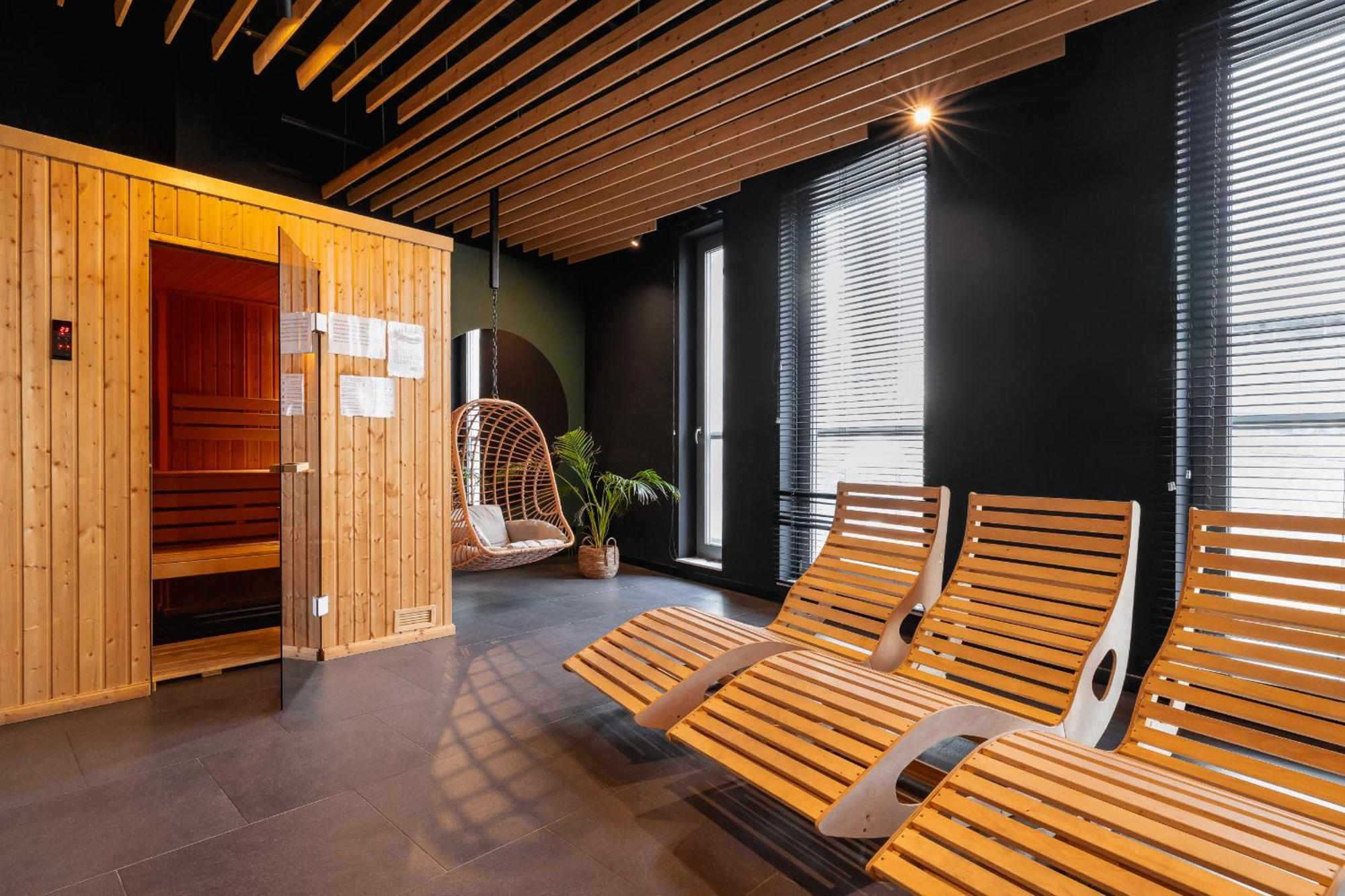 Exclusive Apartment In Katowice With Balcony, Parking, Gym And Sauna By Noclegi Renters Extérieur photo